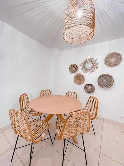 Petit Patio - 2 Chambres - Centre Ville - Climatisation Cassis Apartment