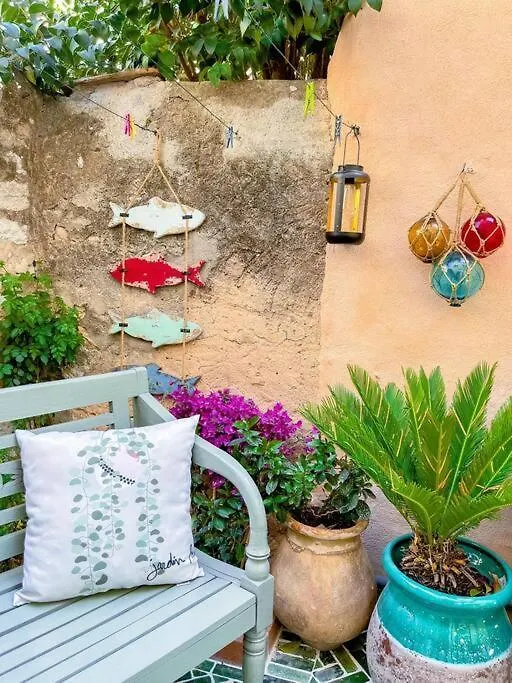 Petit Patio - 2 Chambres - Centre Ville - Climatisation Cassis Apartment